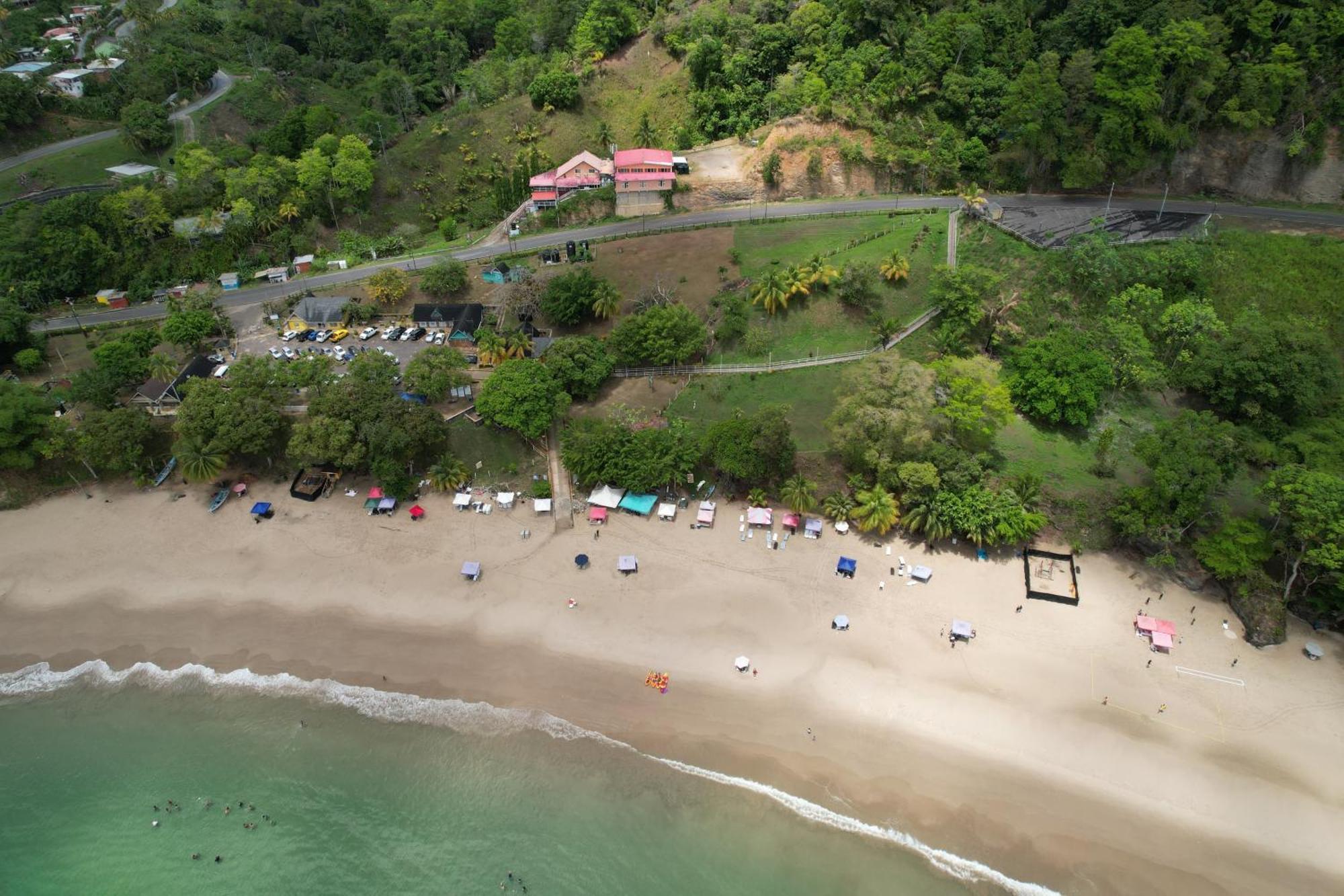 Las Cuevas Beach Lodge Extérieur photo